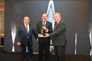 بالصور.. مؤسسة عالم المال تكرم القادة الأكثر تميزا في احتفالية 2023 Leaders 6 IMG 20240305 WA0205