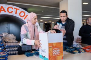 بالصور.. اورنچ تفتح أبواب خير جديدة وتطمئن آلاف الأسر المستحقة للرعاية 2 IMG 20240319 WA0042