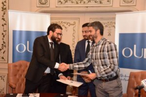 بالصور.. الشرقيون للتنمية العمرانية "OUD " تتعاقد مع " سويس تاتشس السويسرية " و" بارك 85 " ﻹدارة وتشغيل مشروعات بمرسي علم والقاهرة 1 IMG 20240406 WA0075