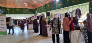 بالصور.. الأورمان تنظم 9 معارض لتوزيع الملابس الجديدة بالمجان في محافظات مختلفة 3 IMG 20240408 WA0056