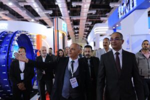 بالصور.. نائب وزير الاسكان يتفقد جناح «الدولية لصهر المعادن» في معرض وتريكس للبنية التحتية 1 IMG 20240428 WA01311