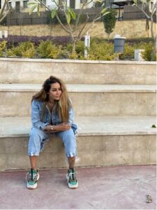 بالصور.. المصممة العالمية نجوي زهران تتحدث عن عشقها للأزياء و المكياج 3 IMG 20240430 WA0005