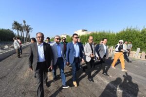 بالصور.. تفاصيل جولة وزير الإسكان في مدينة القاهرة الجديدة 3 FB IMG 1720599629599