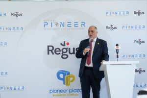 بالصور.. "جلوبال بايونير" تفتتح مشروع "بايونير بلازا" بالعاصمة الإدارية الجديدة بحضور المهندس خالد عباس وسفيرة الإمارات بالقاهرة 3 IMG 20240707 WA0056